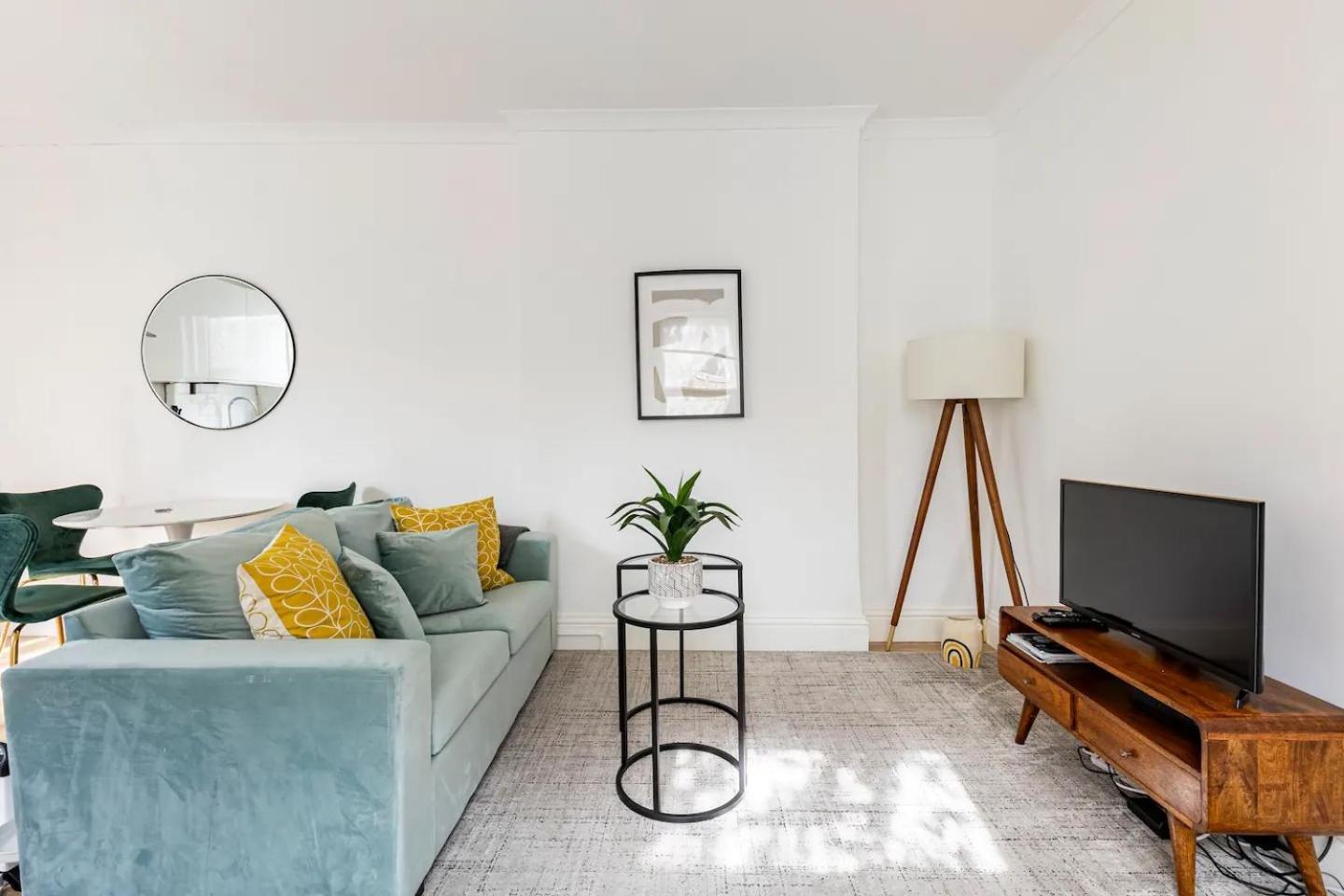 Stylish One Bedroom Apartment In Greater London Kültér fotó