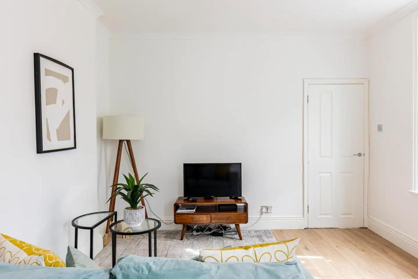 Stylish One Bedroom Apartment In Greater London Kültér fotó